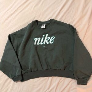 Nike kids sweatshirt XL cropped